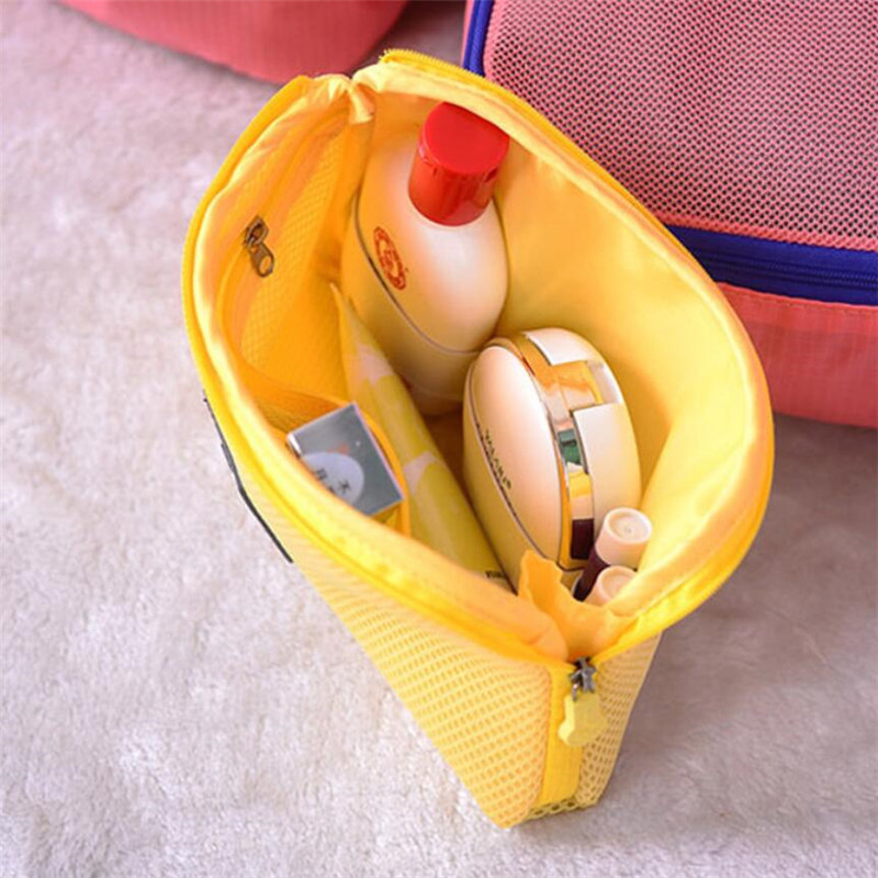 Borsa per accessori da viaggio - Electronics And Gadgets With A recensione e prezzo